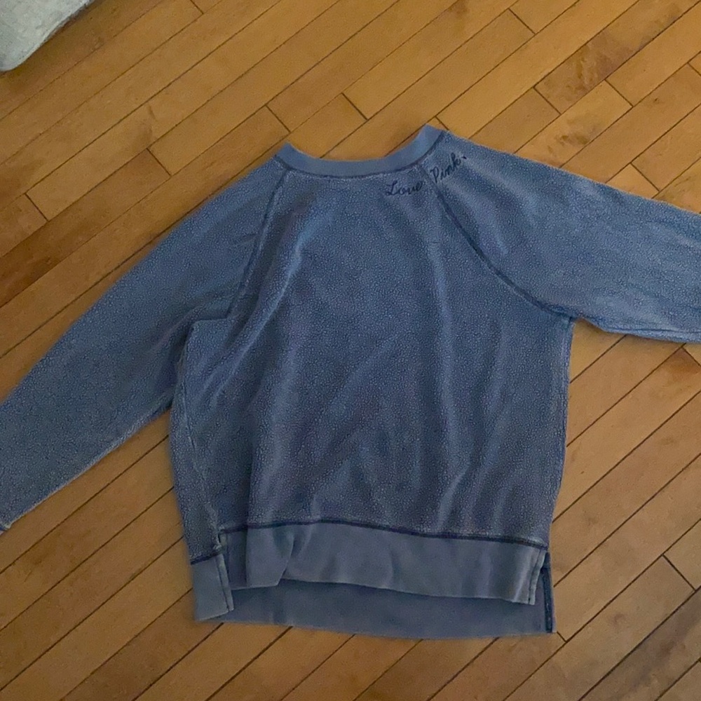 Blue sweatshirt from Pink. In great condition.